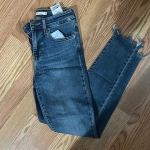 721 High Rise Skinny Levi Jeans